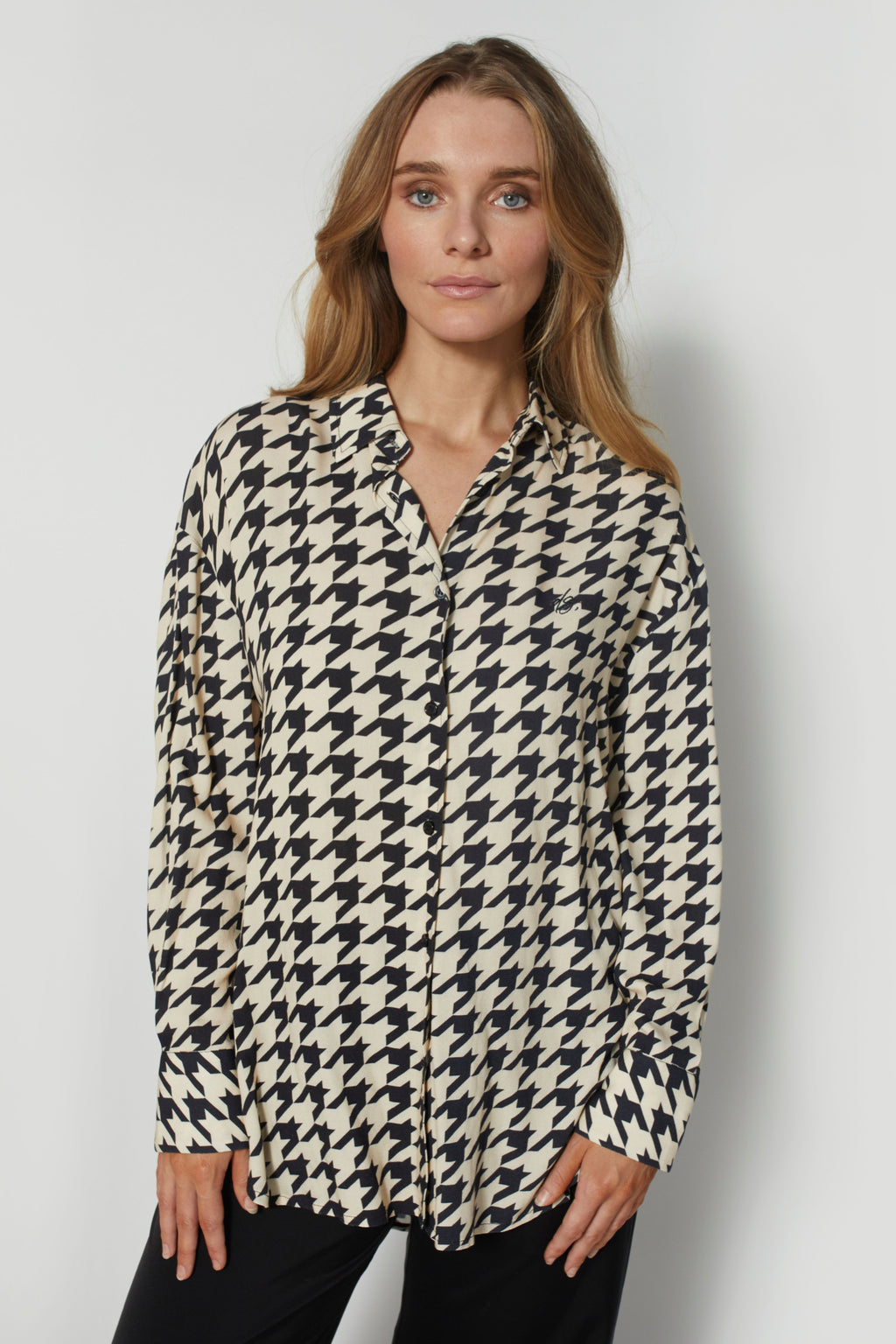 Find Your Perfect Printed Shirt with Houndstooth Pattern – Monsui