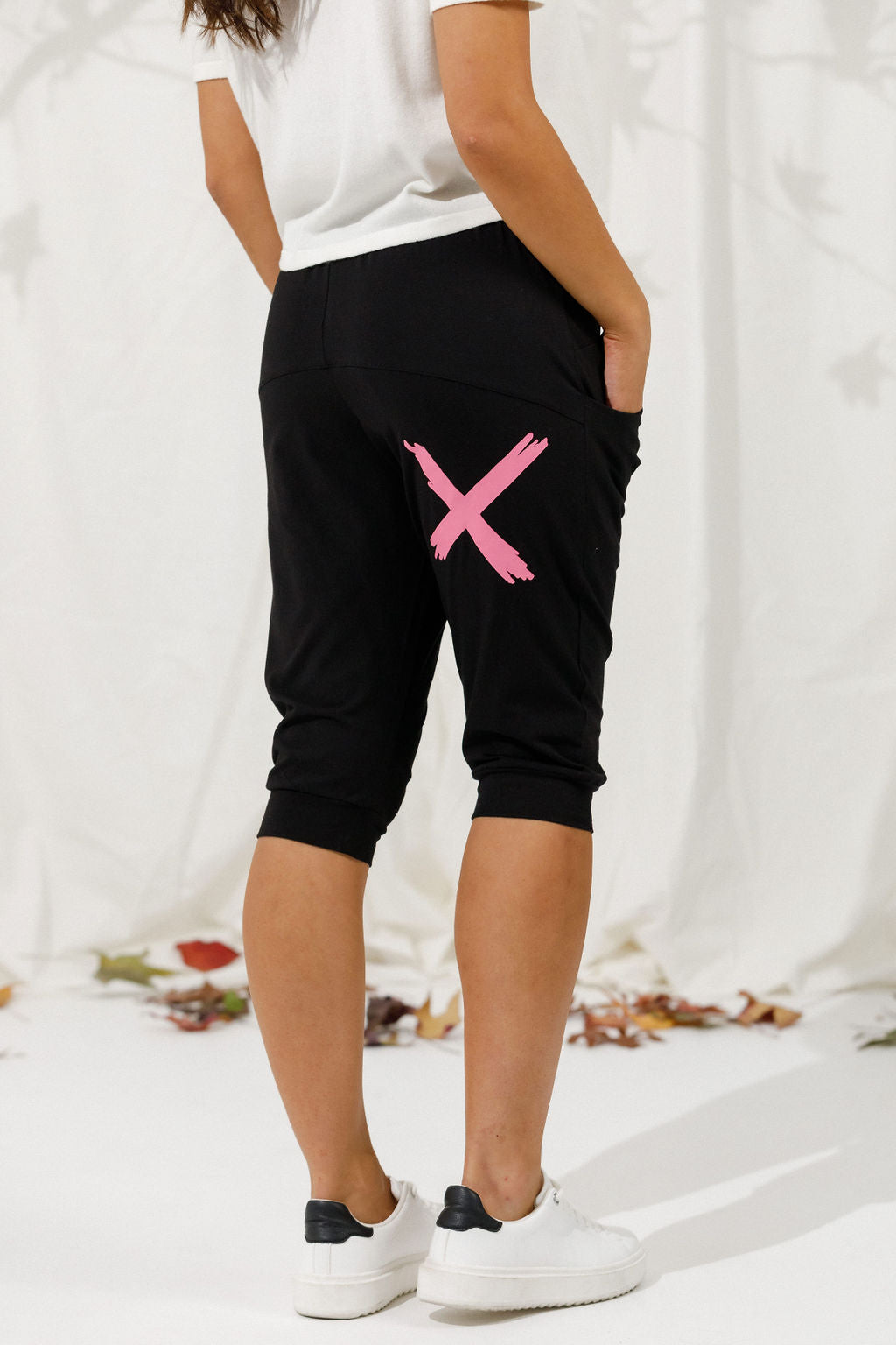 3/4 Apartment Pants Black With Candy Pink X