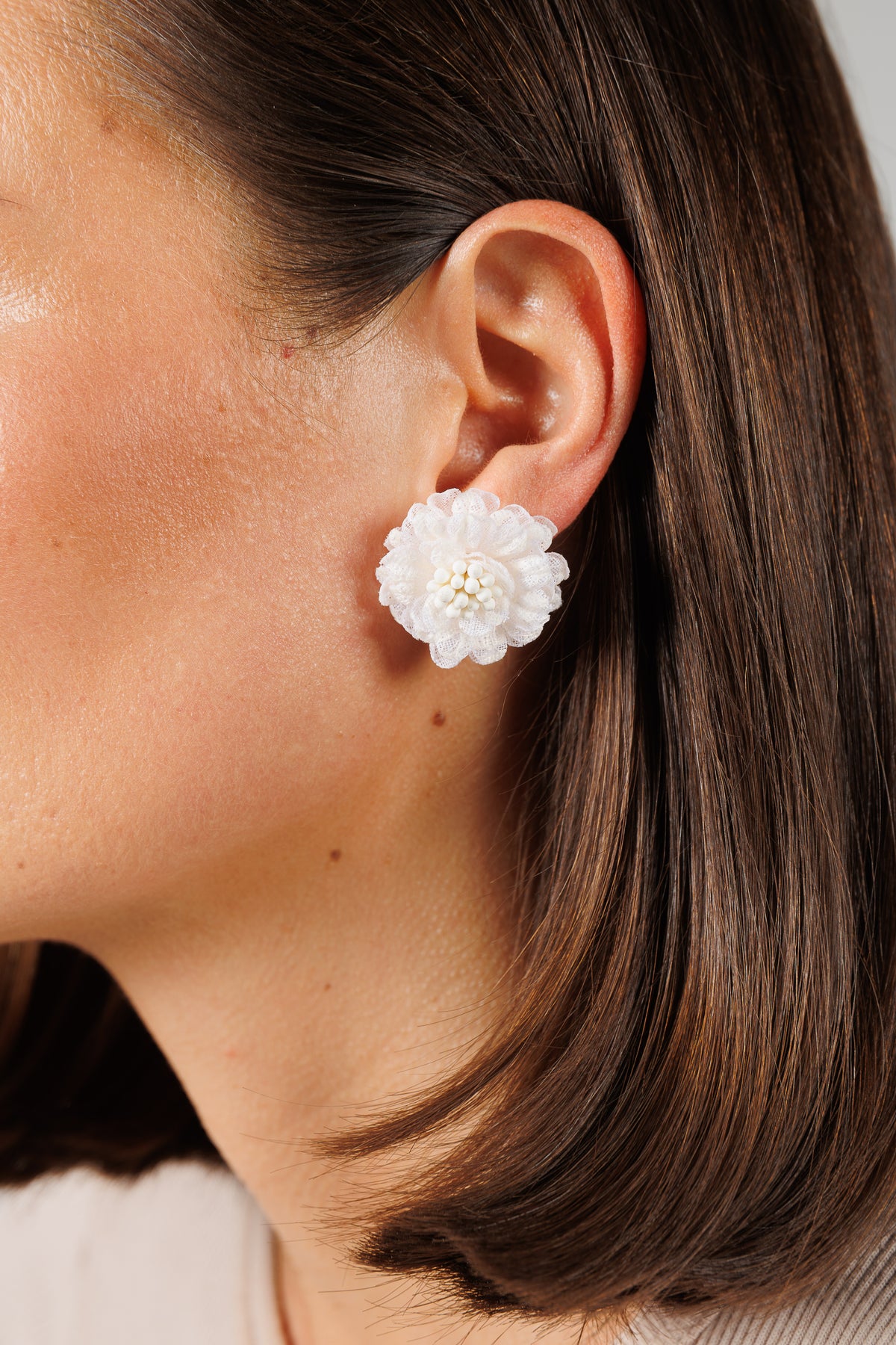 Dhalia Earrings White