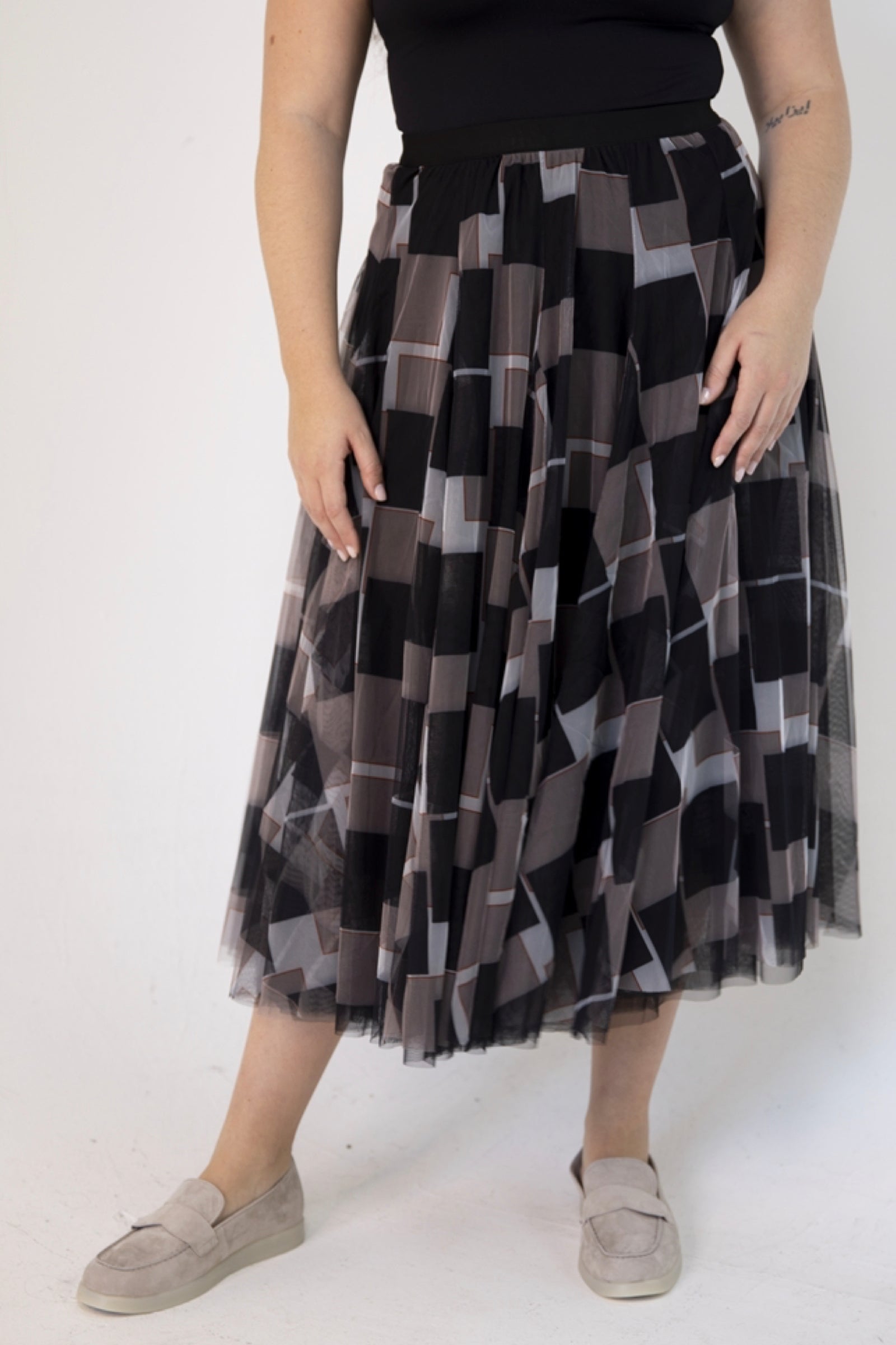 Black tulle skirt nz best sale