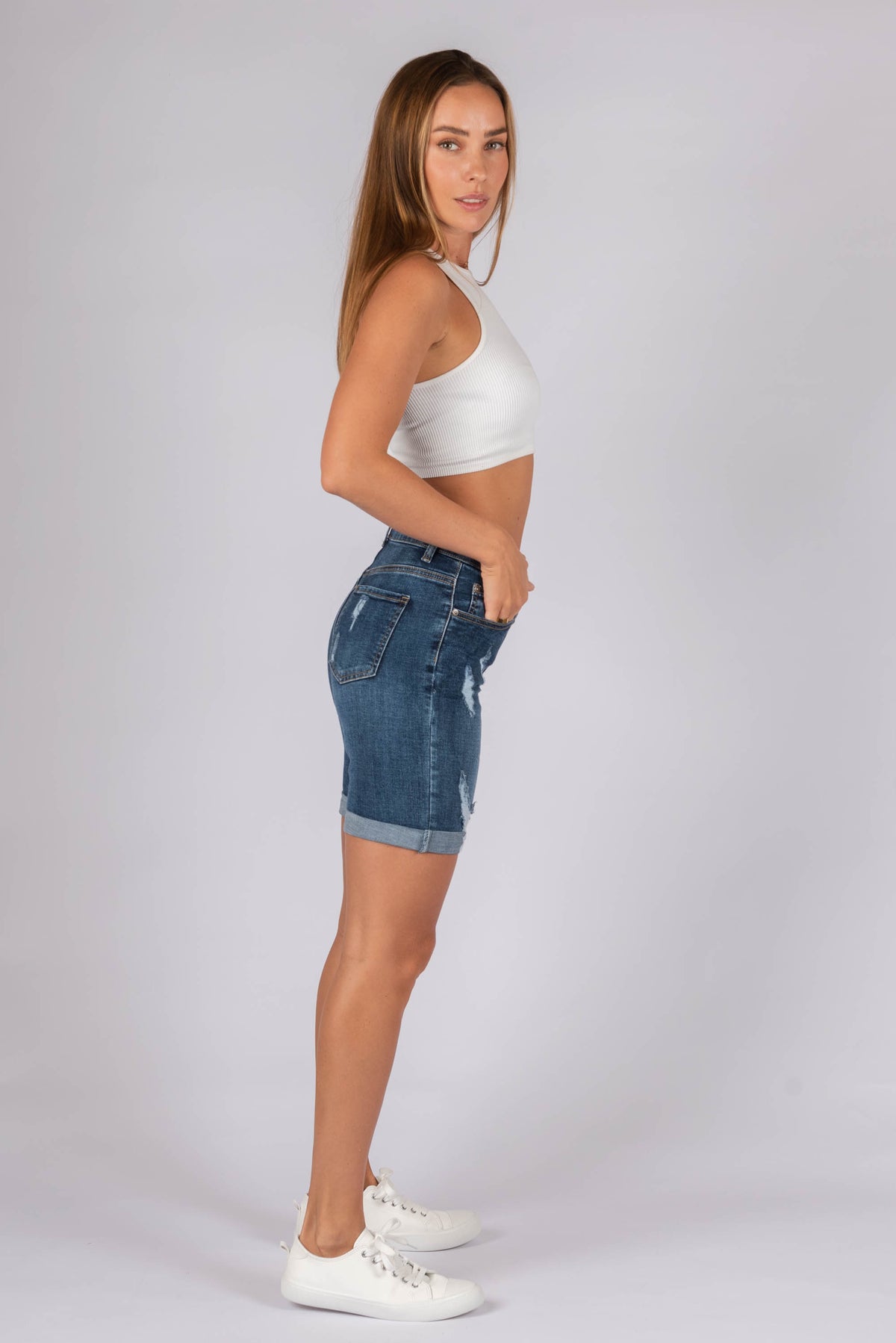 Greta Distressed Short Dark Blue Wash