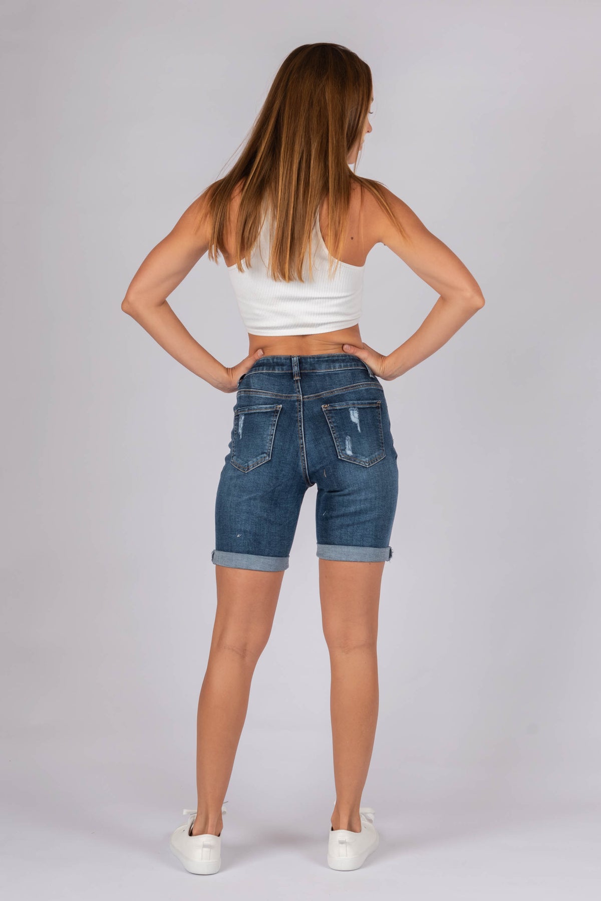 Greta Distressed Short Dark Blue Wash