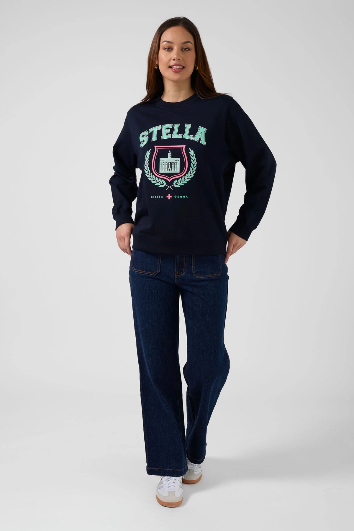 Essential Sweater Navy Retro