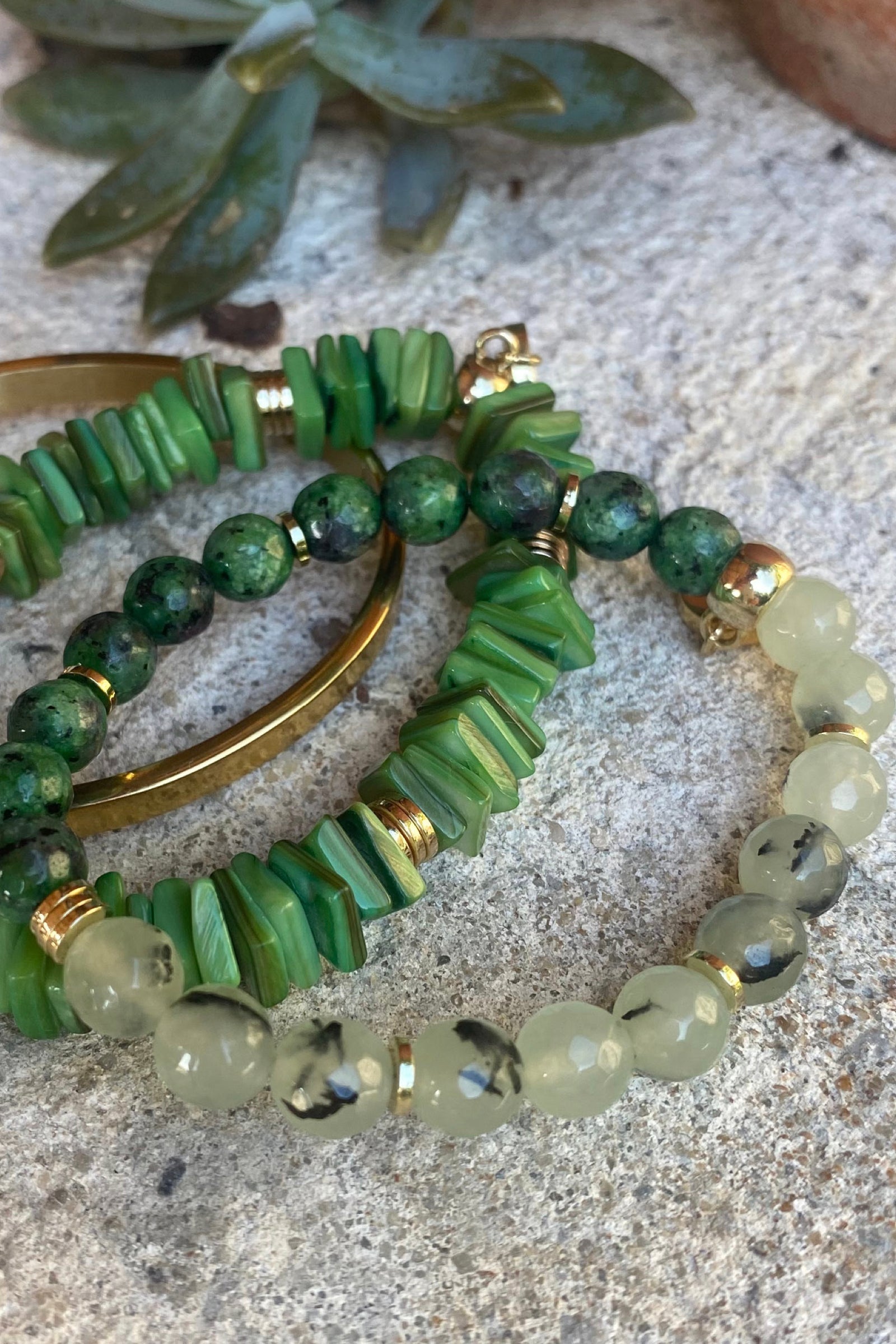 Buy Green Jade Bracelet (Stone of Heaven) Online in India - Mypoojabox.in